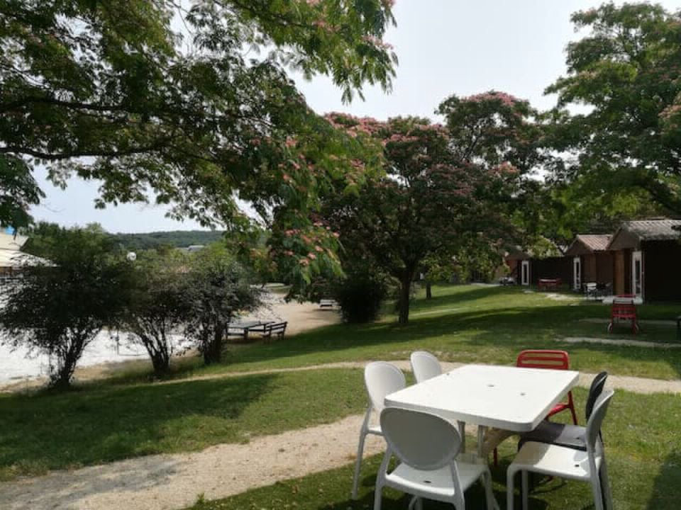 Les Chalets De Moulieres Poitou-Charentes - Vouneuil-sur-Vienne visuel 5/5 Les Chalets De Moulieres Poitou-Charentes - Vouneuil-sur-Vienne visuel 5/5