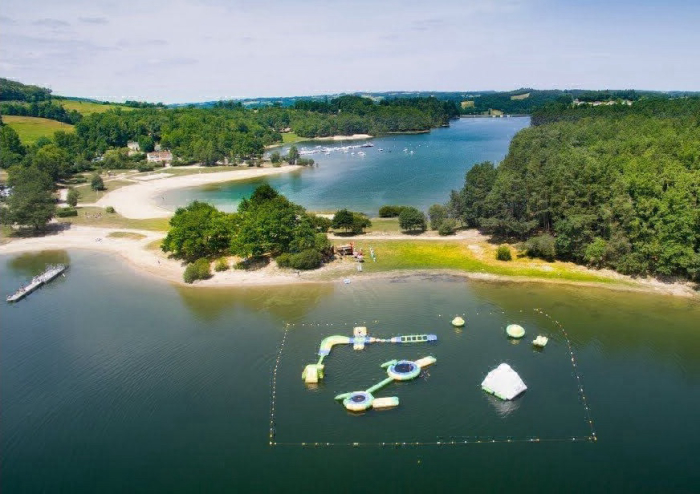 Camping Les Rives du Lac - Saint-Gérons